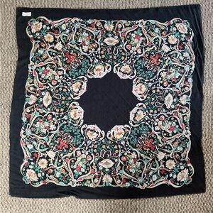 Challis by Berkshire Scarf / Shawl